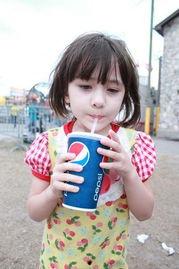 明星小女孩图片可爱,明星小女孩的可爱瞬间  第3张